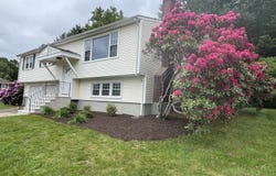 210 Cloudland Road, North Haven, CT 06473
