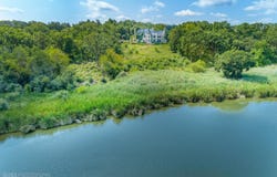 10 Goose Lake Drive, Barrington Hills, IL 60010