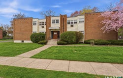 27 Thompson Road, Manchester, CT 06040