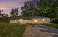 6530 Hollywood Drive, Coloma, MI 49038