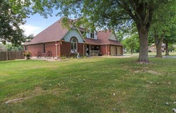 1001 Hovis Street, Mountain Grove, MO 65711
