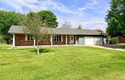 615 Lake Avenue E, Fulda, MN 56131