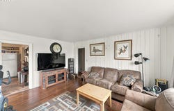 325 1ST St SW, Bandon, OR 97411