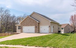 105 Fox Den Court, Savannah, MO 64485
