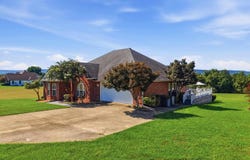 90 Emerald Lane, Greers Ferry, AR 72067