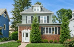 31 Benson St, Bloomfield Twp., NJ 07003-2721