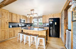 1027 E Railroad Street, Hastings, MI 49058