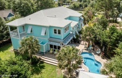 8906 Edgewater Court, Emerald Isle, NC 28594