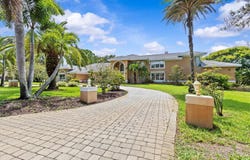 1520 JADE LANE, TARPON SPRINGS, FL 34689