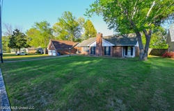 6406 Cherokee Drive, Olive Branch, MS 38654