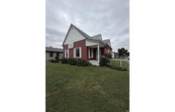 909 NE A Street, Linton, IN 47441