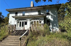 25 Lock Road, Point Pleasant, WV 25550
