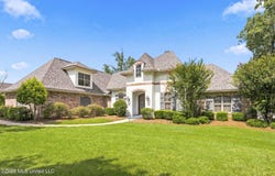 345 Wrenfield Way, Ridgeland, MS 39157