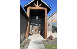 2253 Caribel St, Twin Falls, ID 83301-4797