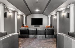 8127 Lone Elm Road, Lenexa, KS 66220
