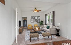 402 Linkins Avenue, Tovey, IL 62570