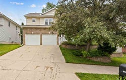 2019 Timber Ln, Coralville, IA 52241