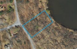 2747 Lake Drive, Pocono Twp, PA 18332