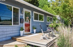 340 E GLOUCESTER St, Gladstone, OR 97027