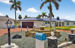 867 Oak Street, Fort Myers Beach, FL 33931