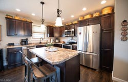 1095 Sycamore Circle SE, New Philadelphia, OH 44663