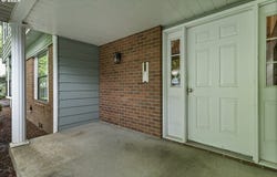 512 SW EASTMAN Pkwy, Gresham, OR 97080