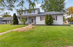 438 Hampton Drive, Elyria, OH 44035