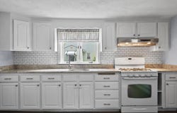 3 Quimby Ave, Woburn, MA 01801