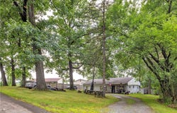 125 Aiken Ln, Mars, PA 16046