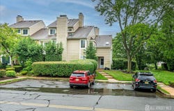 2 Farnham Square, Sayreville, NJ 08859