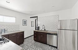 2415 S Kinnickinnic Ave, Milwaukee, WI 53207