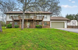 3369 E Foxtail Lane, Springfield, MO 65803
