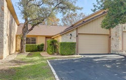 8 Oaks PL, Lago Vista, TX 78645