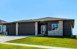 2938 NW Beechwood Drive, Grimes, IA 50111