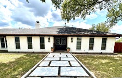 175 columbus, McDade, TX 78650