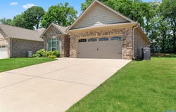 29039 Stonehenge Drive, Toney, AL 35773