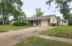 325 Spruce Lane, Elk Grove Village, IL 60007