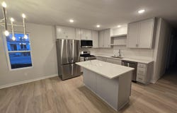 636 Harvest Ln, Hartford, WI 53027