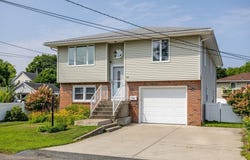 65 Pine St, Ludlow, MA 01056