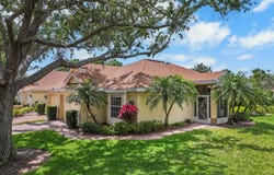 2516 NEW HAVEN CIRCLE, SUN CITY CENTER, FL 33573