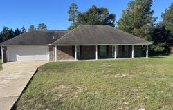 957 J B Horne Rd, Hattiesburg, MS 39401