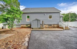 52 Harris St, Webster, MA 01570