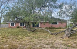 133 N County Road 307, Orange Grove, TX 78372