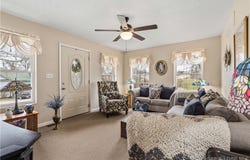 301 & 303 10th Street, Crocker, MO 65452