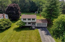 29 Drumlin Drive, Macedon, NY 14502