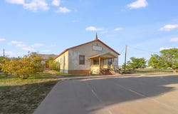 204 NW 10th St, Big Spring, TX 79720