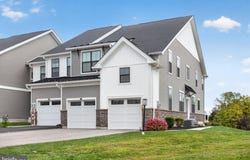 25 TAMARACK Circle, NORRISTOWN, PA 19403