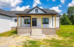 3878 Sharpes Garden Road, Lewisburg, KY 42256