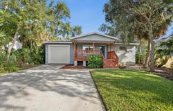 1045 28TH AVENUE S, ST PETERSBURG, FL 33705