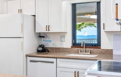 75-6040 Alii Dr, Kailua-Kona, HI 96740